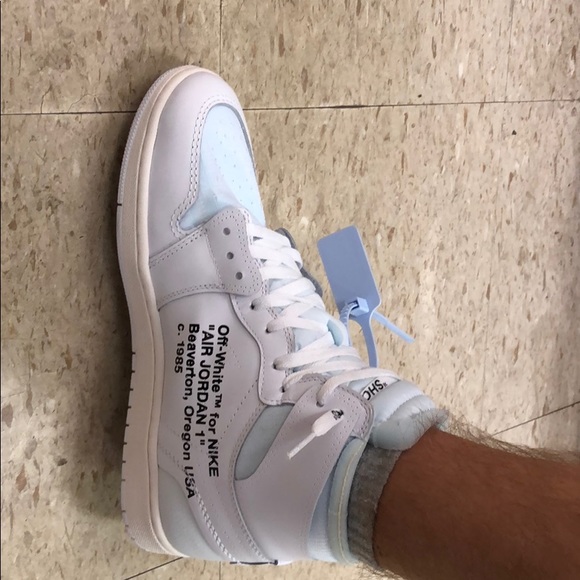 Off white Jordan 1’s - Picture 5 of 7